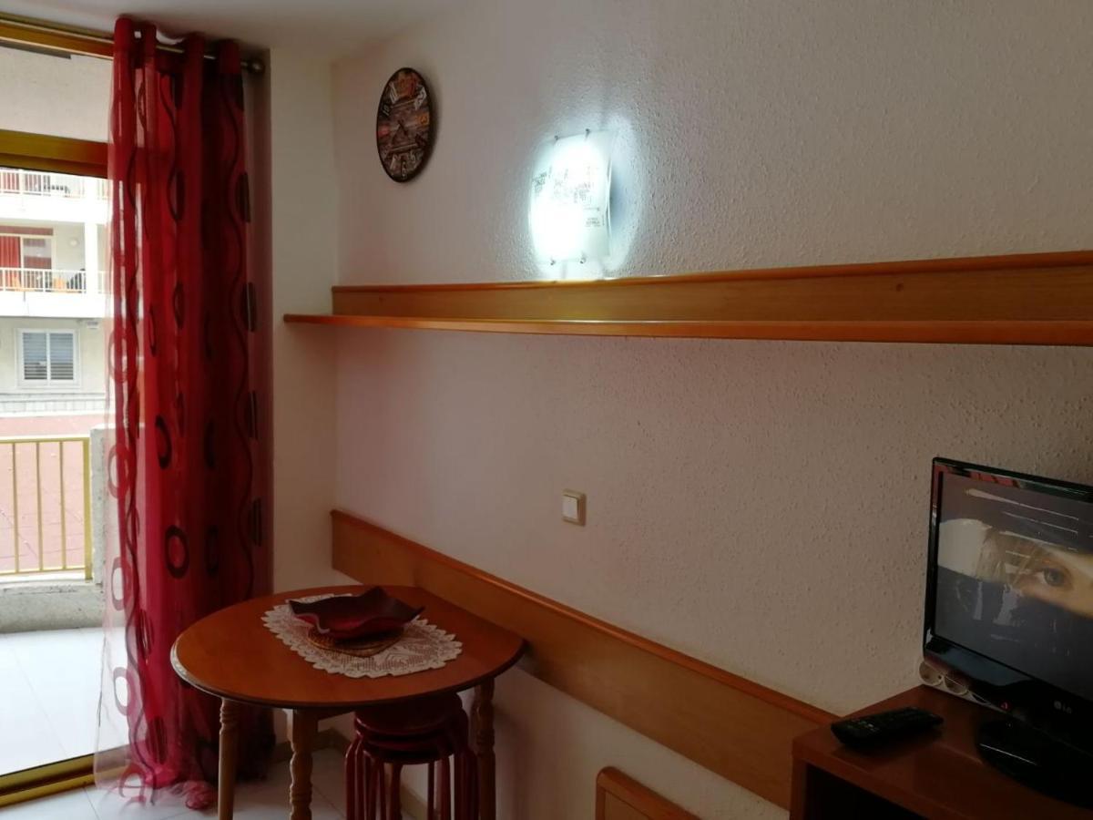 Studio In Aparthotel "Internacional" Salou Bagian luar foto